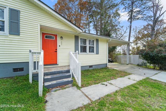 309 Woodhaven Drive, Jacksonville, NC 28540