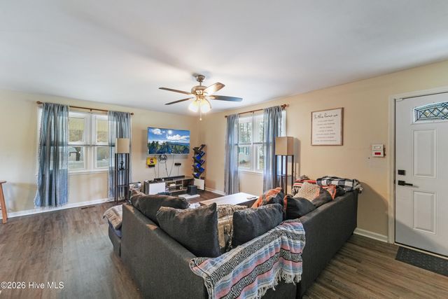 309 Woodhaven Drive, Jacksonville, NC 28540