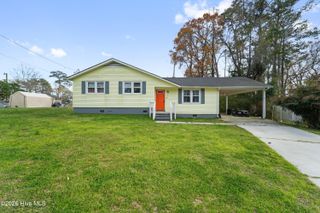 309 Woodhaven Drive, Jacksonville, NC 28540