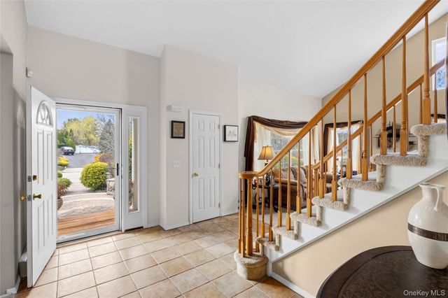 38 Sweetgum Lane, Miller Place, NY 11764