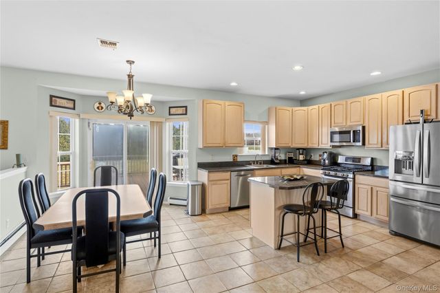 38 Sweetgum Lane, Miller Place, NY 11764