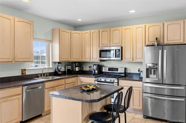 38 Sweetgum Lane, Miller Place, NY 11764