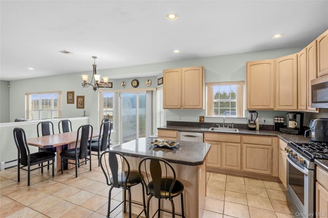 38 Sweetgum Lane, Miller Place, NY 11764