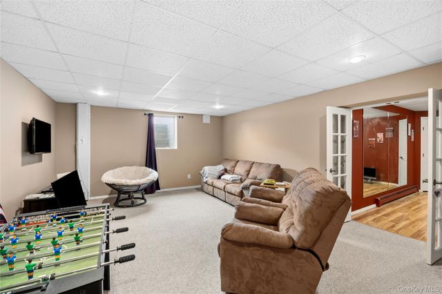 38 Sweetgum Lane, Miller Place, NY 11764