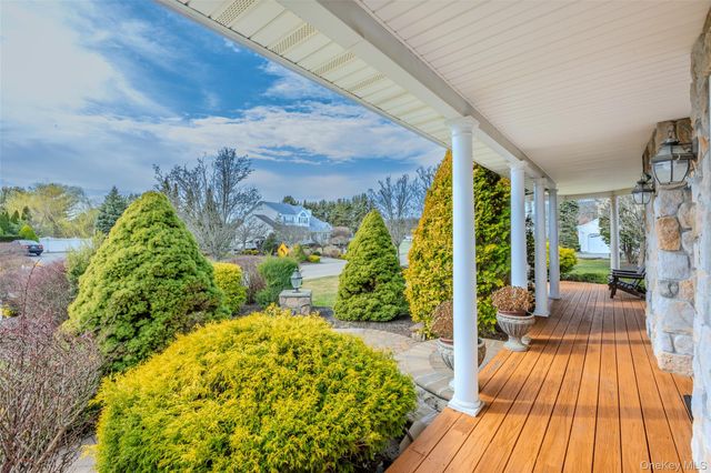 38 Sweetgum Lane, Miller Place, NY 11764