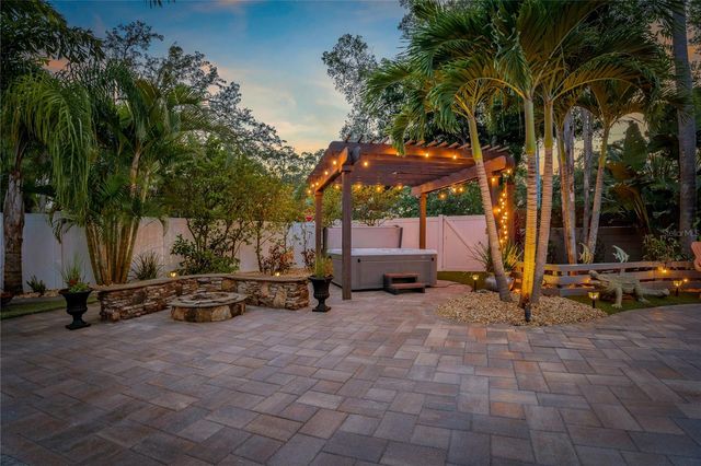 808 RUSTIC OAKS DRIVE, Palm Harbor, FL 34684