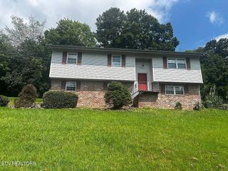 1923 Ridgecrest Drive, Knoxville, TN 37918