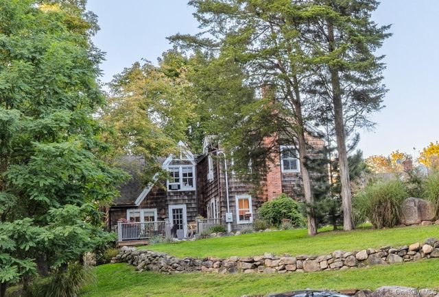 145 Shore Road, Mount Sinai, NY 11766
