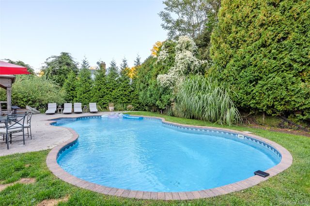 145 Shore Road, Mount Sinai, NY 11766