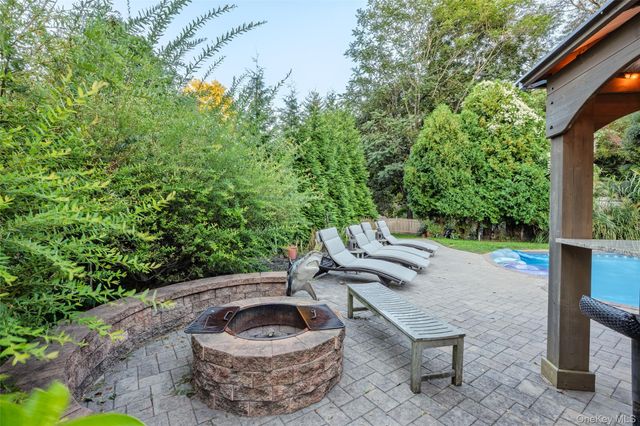 145 Shore Road, Mount Sinai, NY 11766