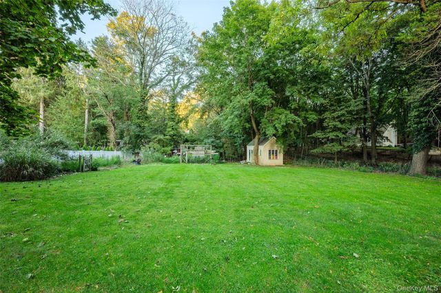 145 Shore Road, Mount Sinai, NY 11766