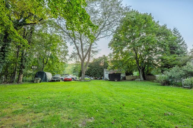145 Shore Road, Mount Sinai, NY 11766