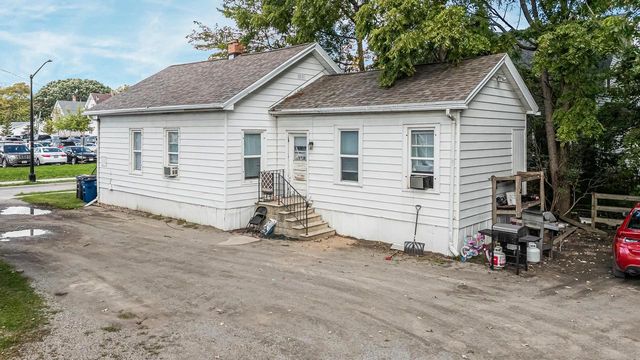 814 MCKINLEY STREET, Oshkosh, WI 54901