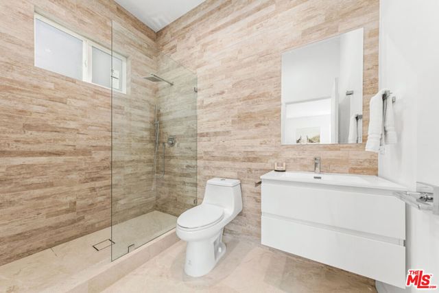 2957 Midvale Avenue, Los Angeles, CA 90064