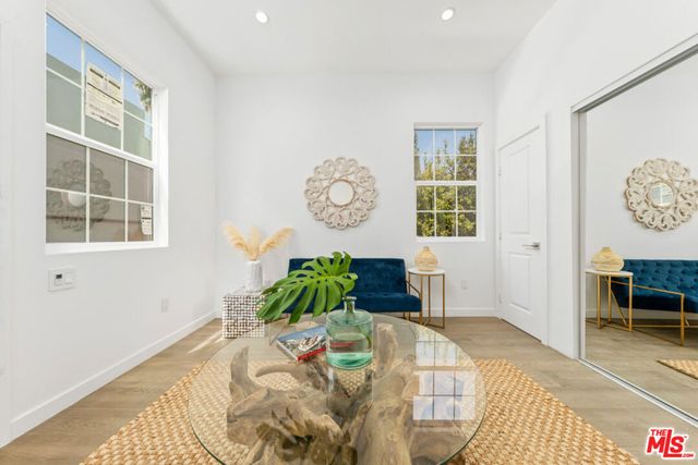 2957 Midvale Avenue, Los Angeles, CA 90064