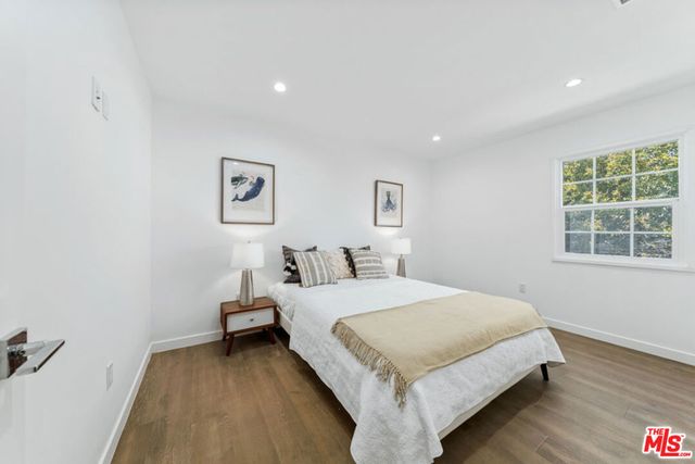 2957 Midvale Avenue, Los Angeles, CA 90064