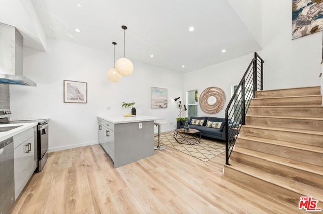 2957 Midvale Avenue, Los Angeles, CA 90064