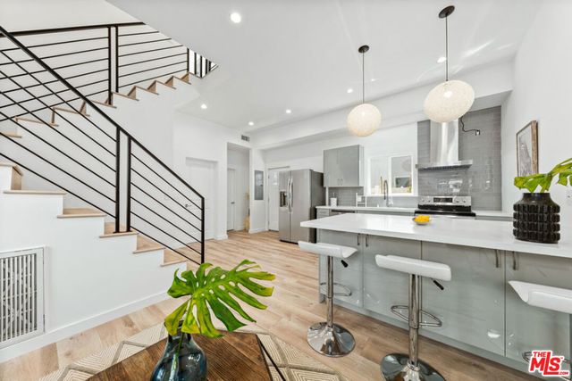 2957 Midvale Avenue, Los Angeles, CA 90064