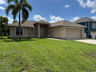 1401 SW 1st PL, Cape Coral, FL 33991