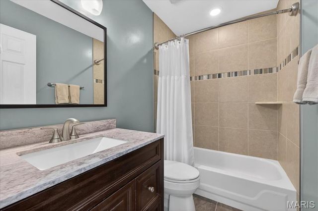 631 Loehr Estates Drive, Ballwin, MO 63021