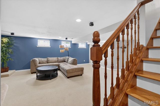 631 Loehr Estates Drive, Ballwin, MO 63021