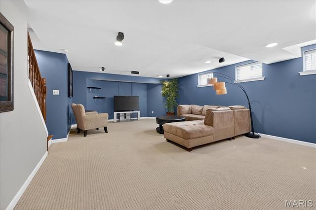 631 Loehr Estates Drive, Ballwin, MO 63021