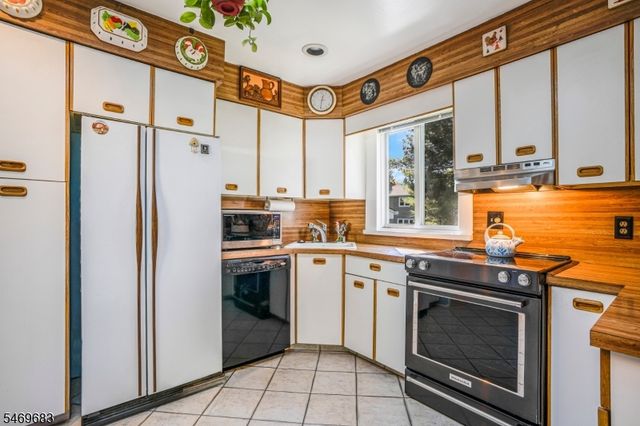 14 Woodside Rd, Springfield Twp., NJ 07081