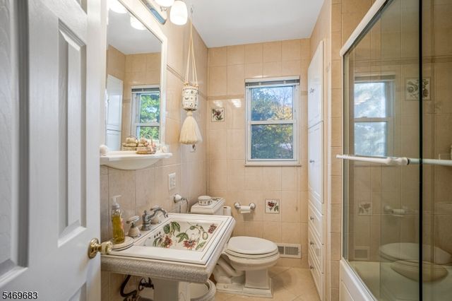 14 Woodside Rd, Springfield Twp., NJ 07081
