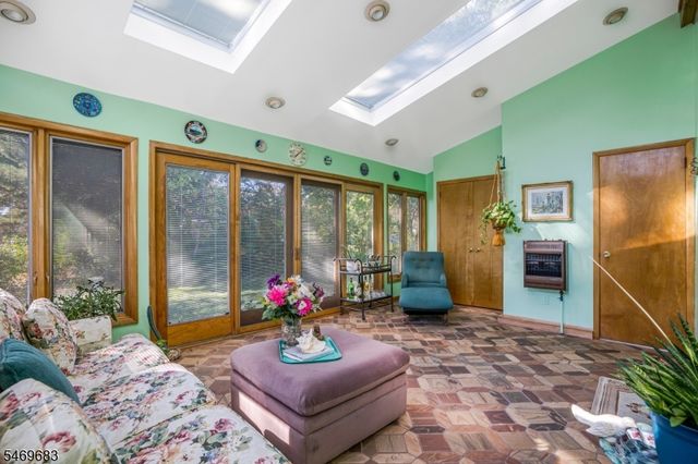 14 Woodside Rd, Springfield Twp., NJ 07081