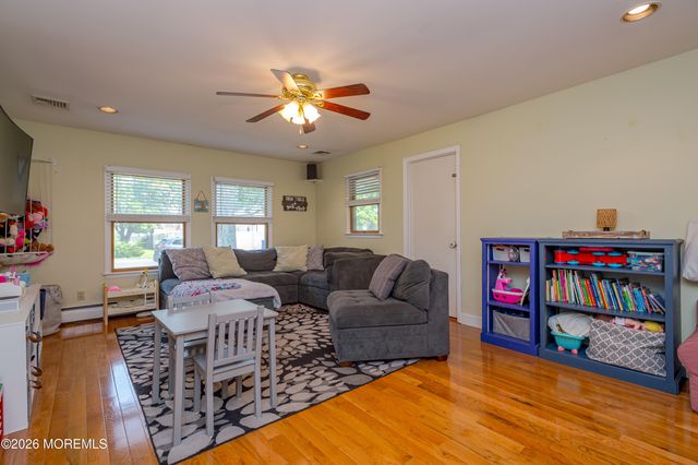 965 Beacon Avenue, Brick, NJ 08723