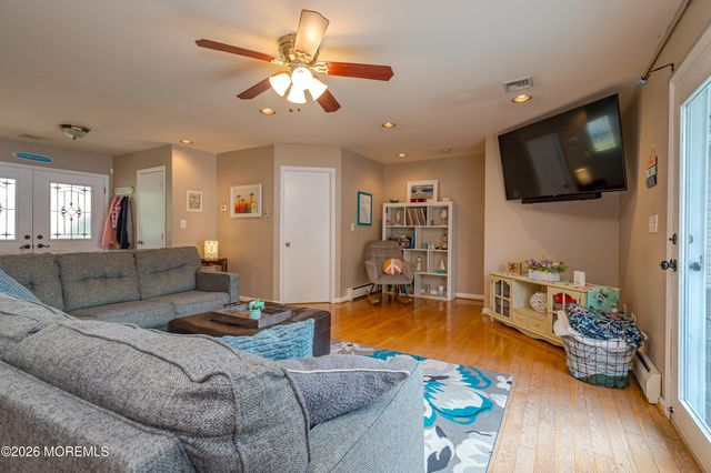 965 Beacon Avenue, Brick, NJ 08723