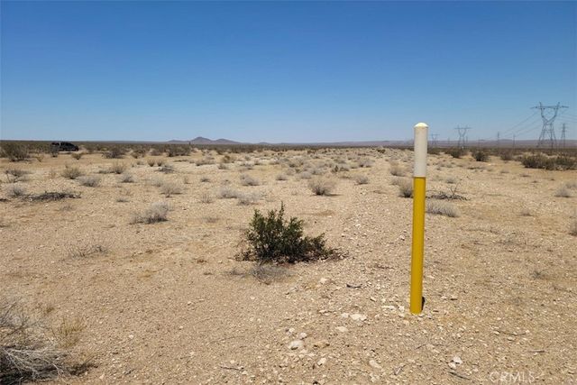 38 Calico Road, Adelanto, CA 92301