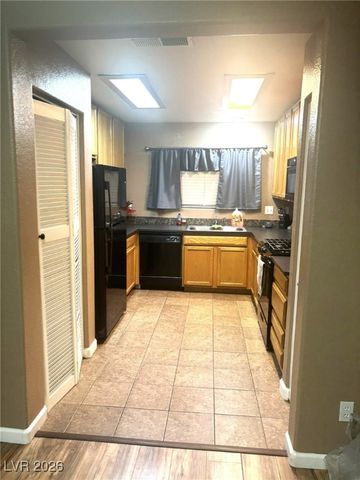 1541 Linnbaker Lane 202, Las Vegas, NV 89110