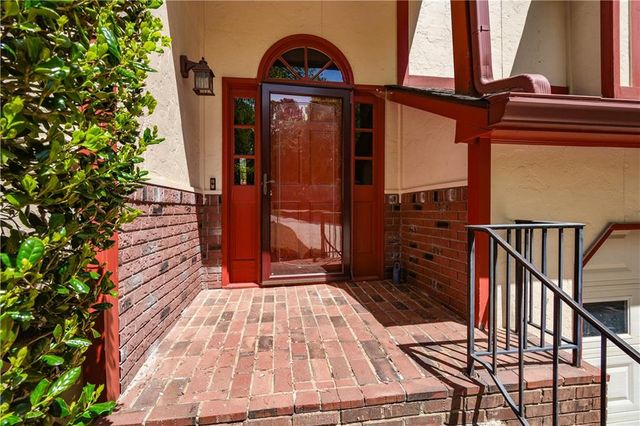 2261 Byron SW Court, Marietta, GA 30064