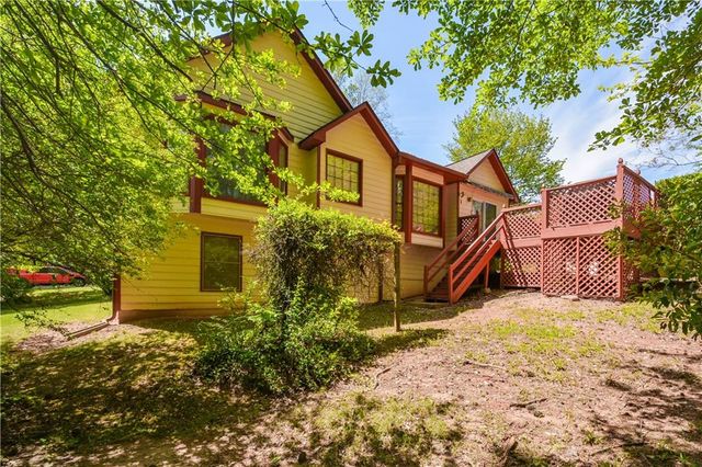 2261 Byron SW Court, Marietta, GA 30064