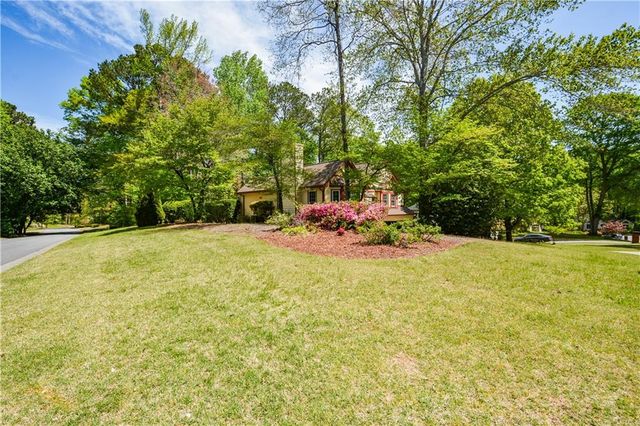 2261 Byron SW Court, Marietta, GA 30064