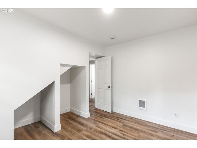 1189 Ne TURNER Dr, Hillsboro, OR 97124