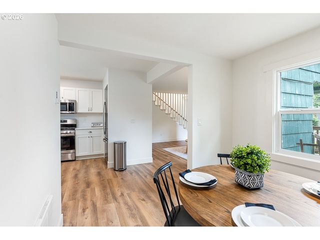 1189 Ne TURNER Dr, Hillsboro, OR 97124