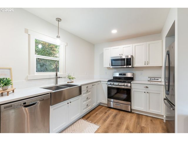 1189 Ne TURNER Dr, Hillsboro, OR 97124