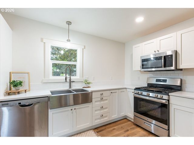 1189 Ne TURNER Dr, Hillsboro, OR 97124