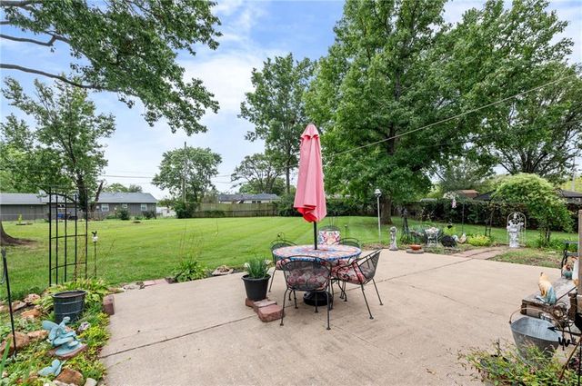 1103 W Ashbury Street, Olathe, KS 66061