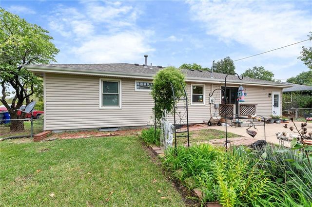 1103 W Ashbury Street, Olathe, KS 66061