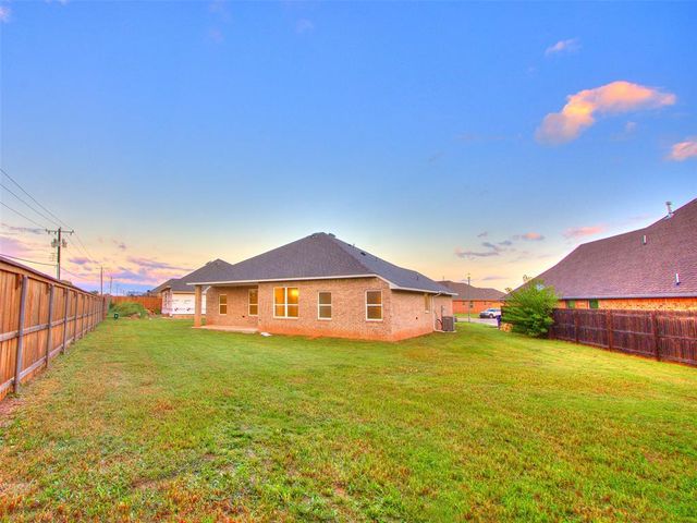 11600 SW 15th Terrace, Yukon, OK 73099