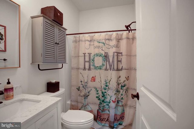 1311 MARVIC DR., Chambersburg, PA 17202