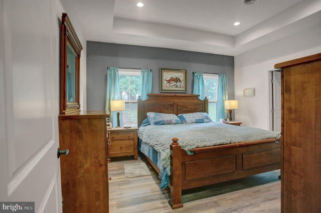 1311 MARVIC DR., Chambersburg, PA 17202