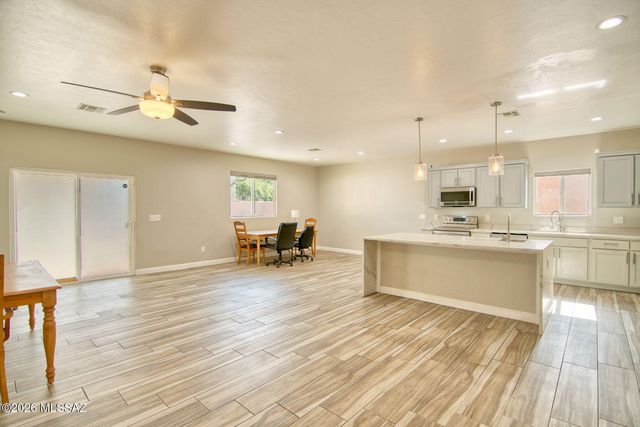 3304 E Elida Street, Tucson, AZ 85716