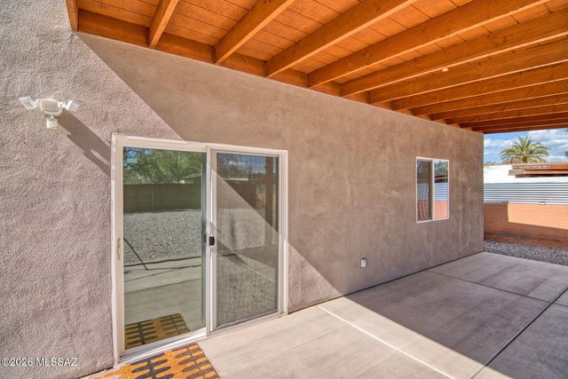3304 E Elida Street, Tucson, AZ 85716