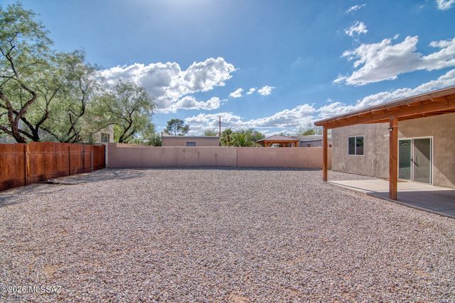 3304 E Elida Street, Tucson, AZ 85716