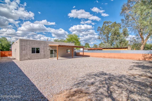 3304 E Elida Street, Tucson, AZ 85716