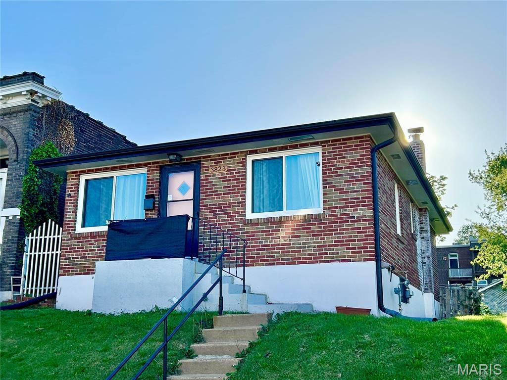 3823 Michigan Avenue, St Louis, MO 63118